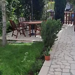 Stella בית הארחה 3*