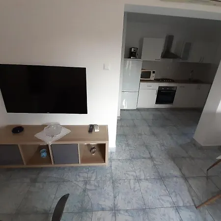 Stella 3*